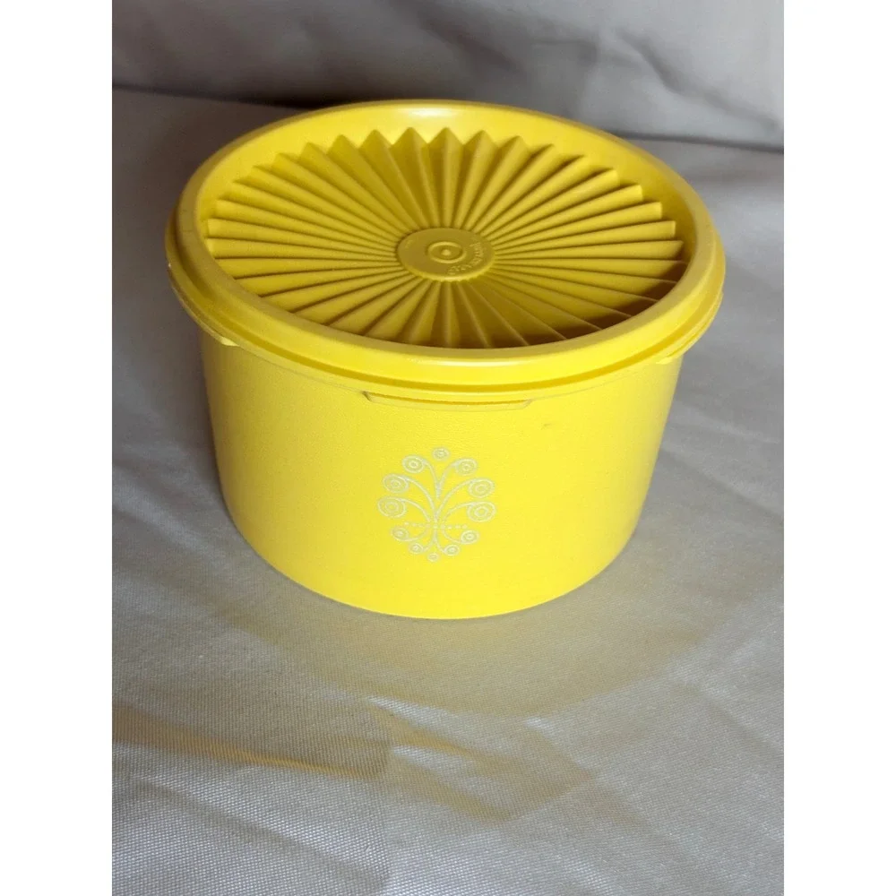 Tupperware vintage servalier
